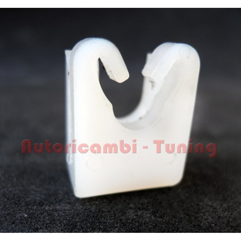 Fermaglio per Fissaggio Guaina del Cavo Aria alla Levetta per FIAT 500R e 126