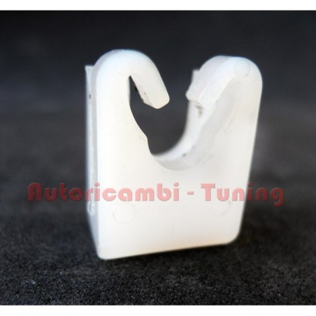 Fermaglio per Fissaggio Guaina del Cavo Aria alla Levetta per FIAT 500R e 126