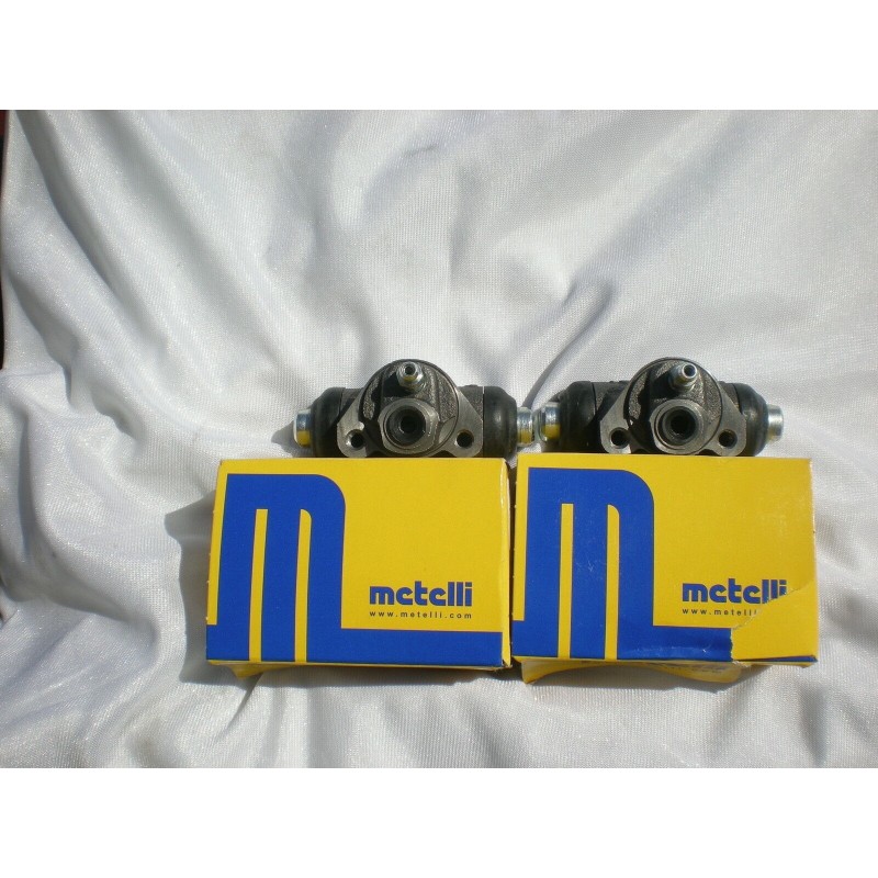 Coppia Cilindretti Freno Anteriori per FIAT 126 650 700 fino al 1995